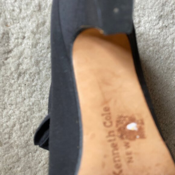 Kenneth Cole Silk pumps- elegant size 9.5 - Picture 3 of 7